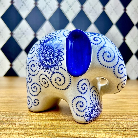 Turkish Porcelain Elephant Figurine Blue Floral Pattern Folk Art  Collectible - Picture 16 of 17